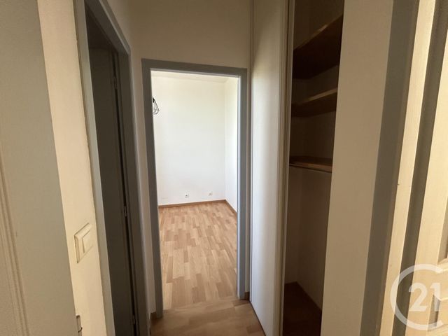 Appartement à louer - 3 pièces - 51.1 m2 - LA ROCHELLE - 17 - POITOU-CHARENTES - Century 21 Agence Du Centre Ville