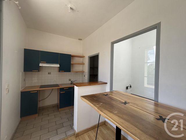 Appartement à louer - 3 pièces - 51.1 m2 - LA ROCHELLE - 17 - POITOU-CHARENTES - Century 21 Agence Du Centre Ville