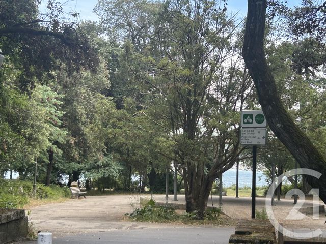 Appartement à louer - 3 pièces - 51.1 m2 - LA ROCHELLE - 17 - POITOU-CHARENTES - Century 21 Agence Du Centre Ville