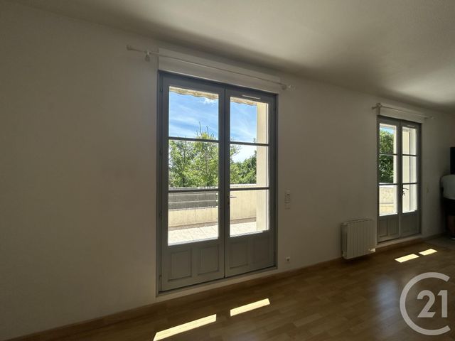Appartement à louer - 3 pièces - 51.1 m2 - LA ROCHELLE - 17 - POITOU-CHARENTES - Century 21 Agence Du Centre Ville