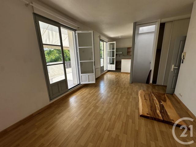 Appartement à louer - 3 pièces - 51.1 m2 - LA ROCHELLE - 17 - POITOU-CHARENTES - Century 21 Agence Du Centre Ville