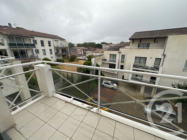 Appartement F3 à louer - 3 pièces - 58.09 m2 - LA ROCHELLE - 17 - POITOU-CHARENTES - Century 21 Agence Du Centre Ville