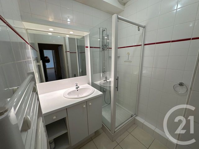 Appartement F3 à louer - 3 pièces - 58.09 m2 - LA ROCHELLE - 17 - POITOU-CHARENTES - Century 21 Agence Du Centre Ville