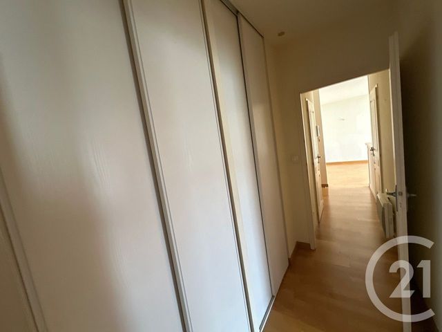 Appartement F3 à louer - 3 pièces - 58.09 m2 - LA ROCHELLE - 17 - POITOU-CHARENTES - Century 21 Agence Du Centre Ville