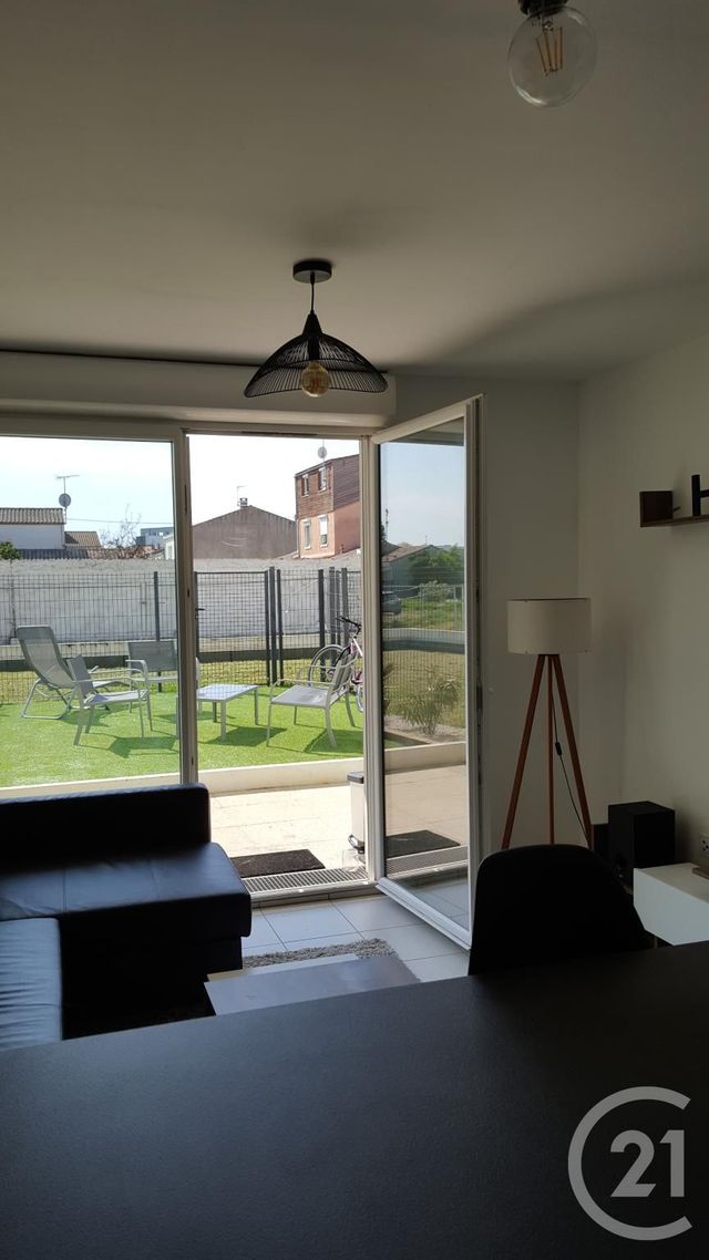 Appartement T2 à louer - 2 pièces - 43.0 m2 - LA ROCHELLE - 17 - POITOU-CHARENTES - Century 21 Agence Du Centre Ville