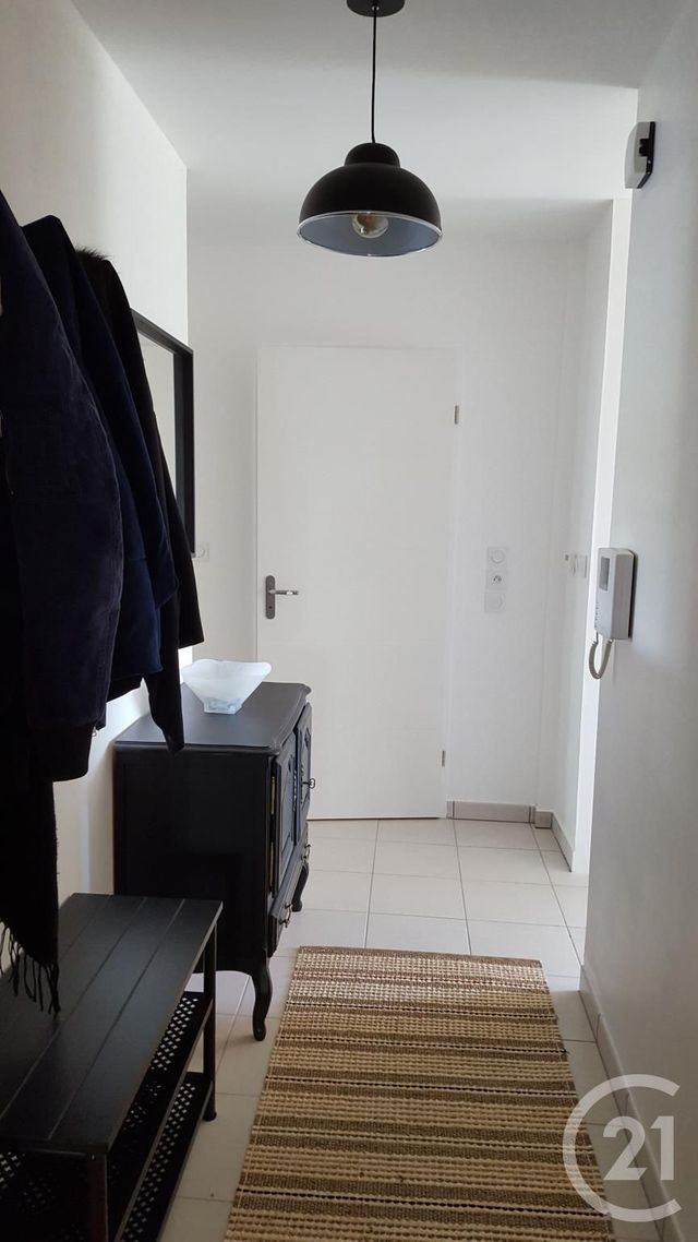 Appartement T2 à louer - 2 pièces - 43.0 m2 - LA ROCHELLE - 17 - POITOU-CHARENTES - Century 21 Agence Du Centre Ville