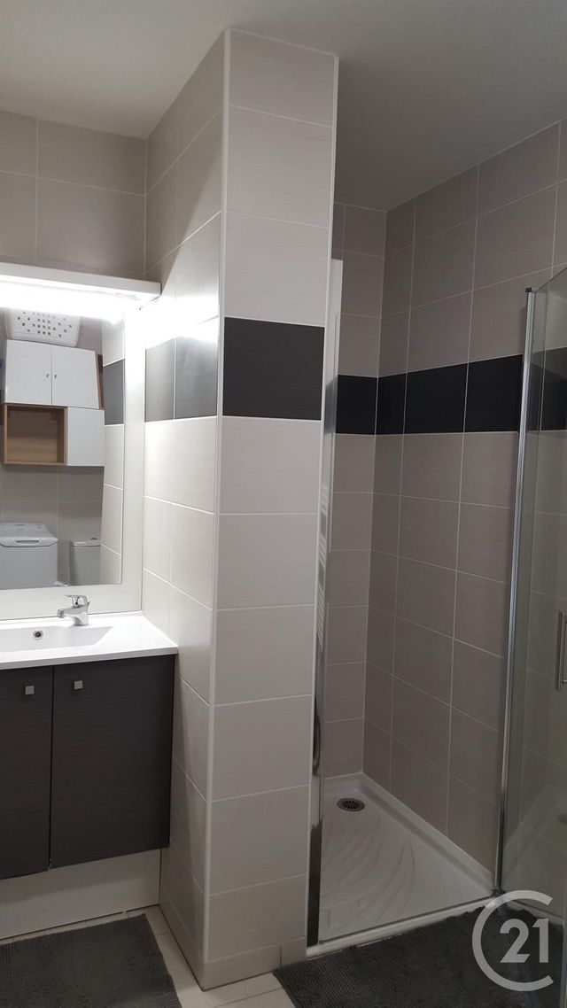 Appartement T2 à louer - 2 pièces - 43.0 m2 - LA ROCHELLE - 17 - POITOU-CHARENTES - Century 21 Agence Du Centre Ville