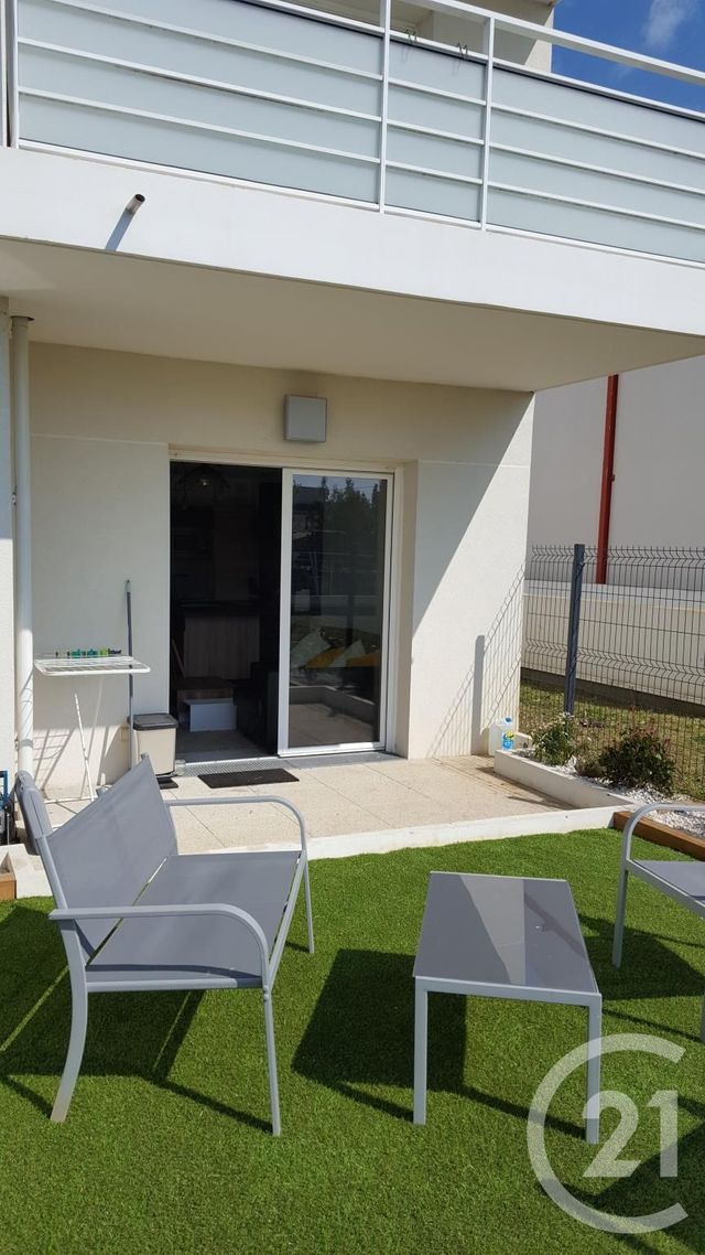 Appartement T2 à louer - 2 pièces - 43.0 m2 - LA ROCHELLE - 17 - POITOU-CHARENTES - Century 21 Agence Du Centre Ville