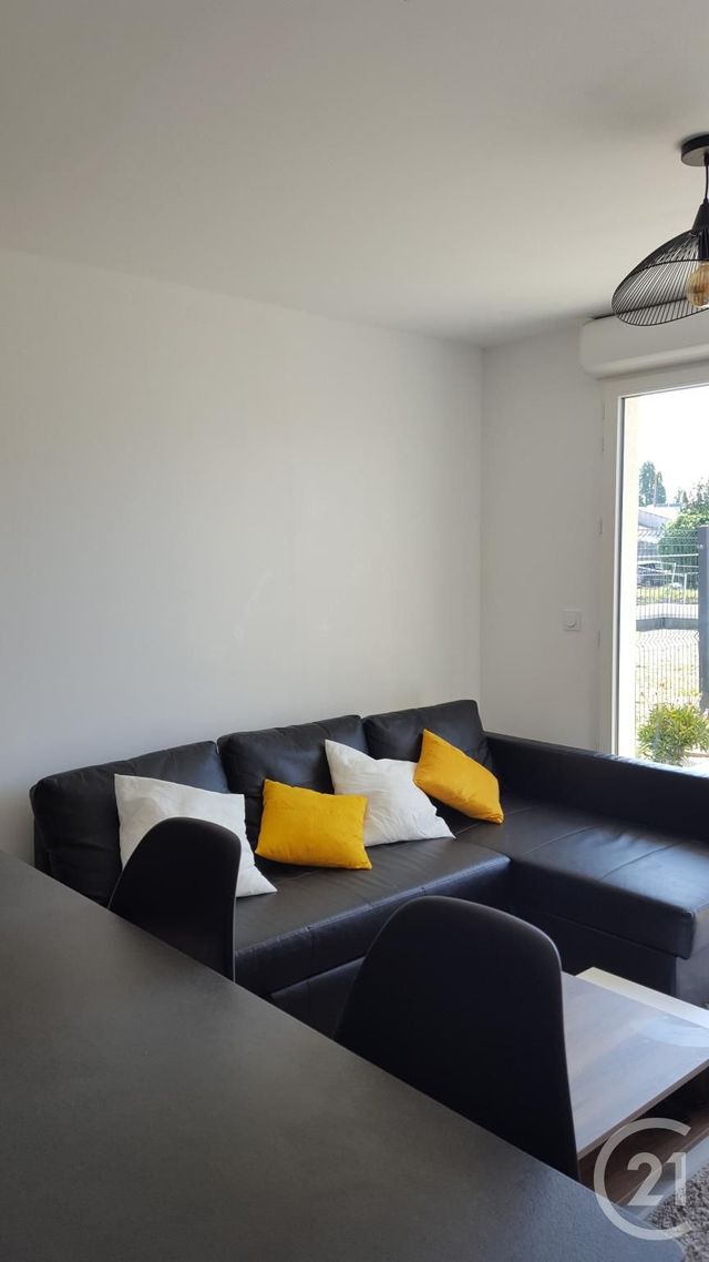 Appartement T2 à louer - 2 pièces - 43.0 m2 - LA ROCHELLE - 17 - POITOU-CHARENTES - Century 21 Agence Du Centre Ville
