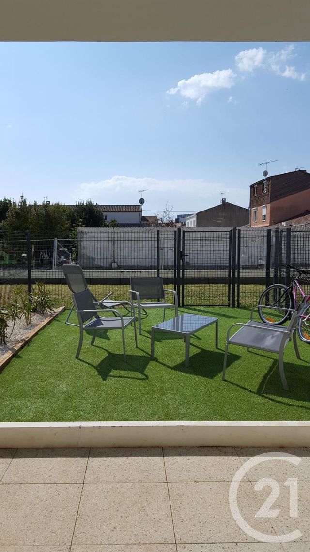 Appartement T2 à louer - 2 pièces - 43.0 m2 - LA ROCHELLE - 17 - POITOU-CHARENTES - Century 21 Agence Du Centre Ville