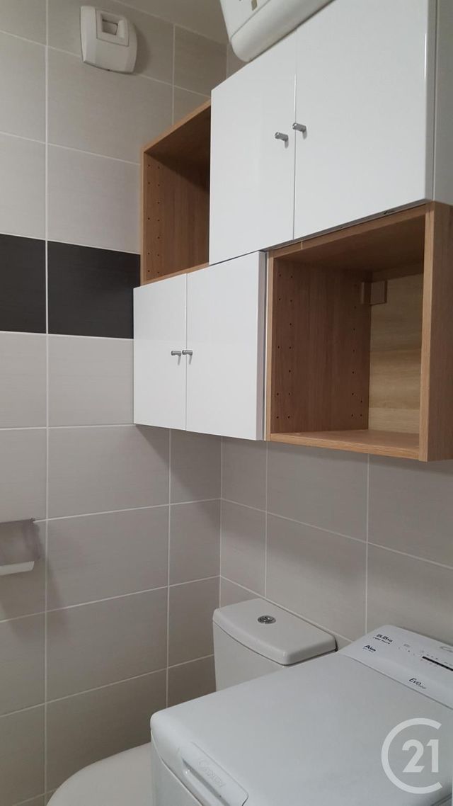 Appartement T2 à louer - 2 pièces - 43.0 m2 - LA ROCHELLE - 17 - POITOU-CHARENTES - Century 21 Agence Du Centre Ville