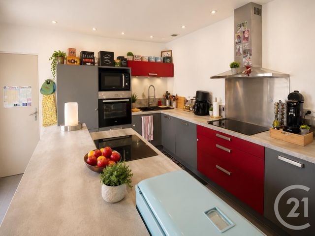 maison à vendre - 7 pièces - 148.0 m2 - PUILBOREAU - 17 - POITOU-CHARENTES - Century 21 Agence Du Centre Ville