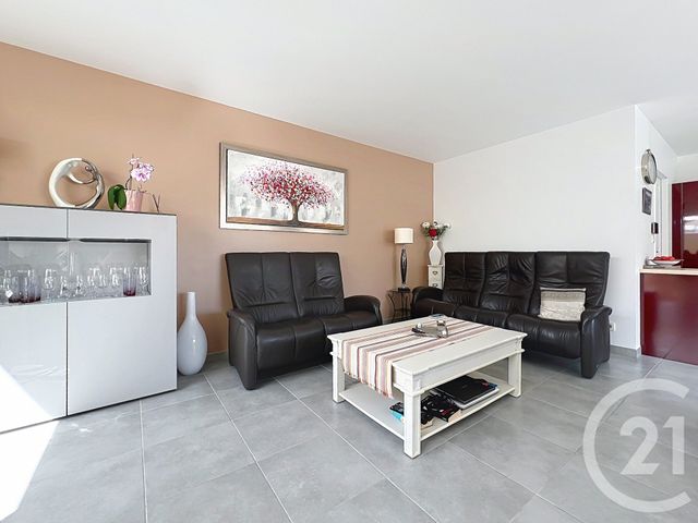 maison à vendre - 4 pièces - 92.5 m2 - ST VIVIEN - 17 - POITOU-CHARENTES - Century 21 Agence Du Centre Ville