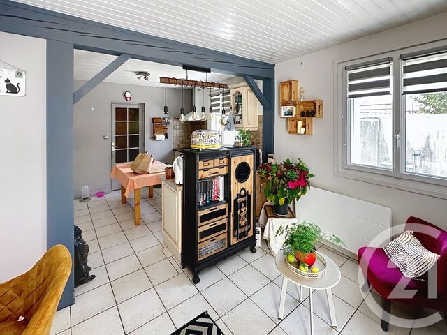 maison à vendre - 5 pièces - 144.18 m2 - STE SOULLE - 17 - POITOU-CHARENTES - Century 21 Agence Du Centre Ville