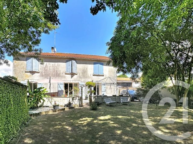 maison à vendre - 5 pièces - 144.18 m2 - STE SOULLE - 17 - POITOU-CHARENTES - Century 21 Agence Du Centre Ville