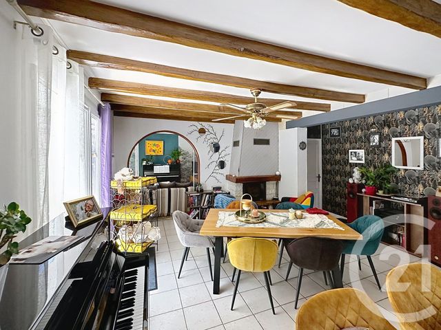 maison à vendre - 5 pièces - 144.18 m2 - STE SOULLE - 17 - POITOU-CHARENTES - Century 21 Agence Du Centre Ville