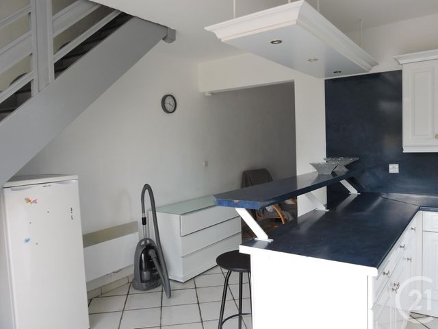 maison à louer - 1 pièce - 12.0 m2 - AYTRE - 17 - POITOU-CHARENTES - Century 21 Agence Du Centre Ville