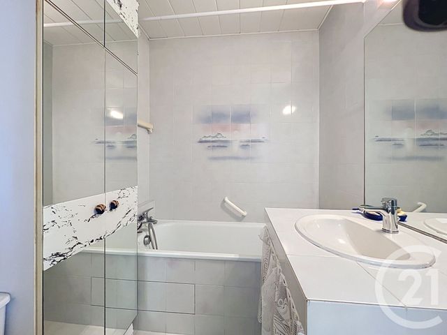 Appartement Studio à vendre - 1 pièce - 36.63 m2 - LA ROCHELLE - 17 - POITOU-CHARENTES - Century 21 Agence Du Centre Ville
