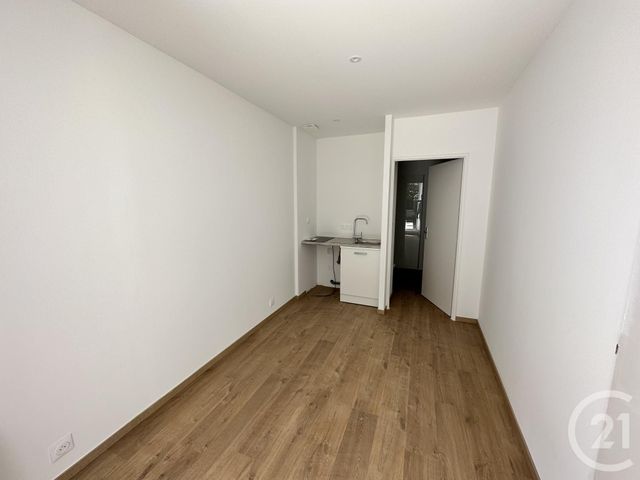 Appartement Studio à louer - 1 pièce - 22.58 m2 - ROCHEFORT - 17 - POITOU-CHARENTES - Century 21 Agence Du Centre Ville