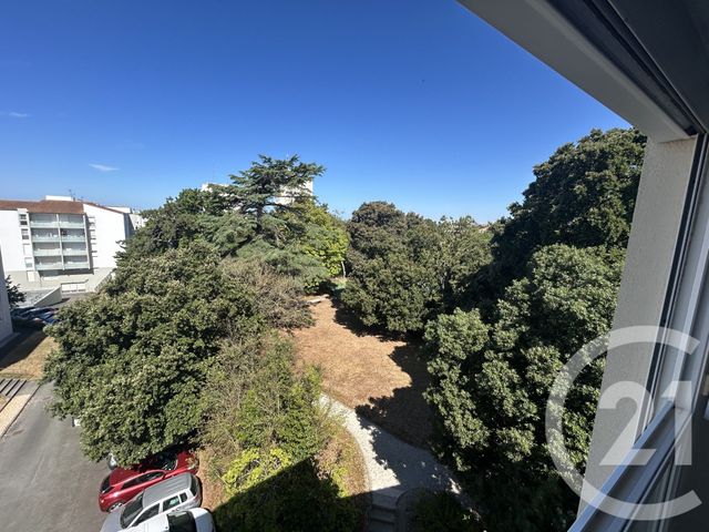 Appartement T1 bis à louer - 2 pièces - 38.1 m2 - LA ROCHELLE - 17 - POITOU-CHARENTES - Century 21 Agence Du Centre Ville