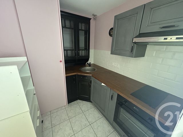 Appartement T1 bis à louer - 2 pièces - 38.1 m2 - LA ROCHELLE - 17 - POITOU-CHARENTES - Century 21 Agence Du Centre Ville