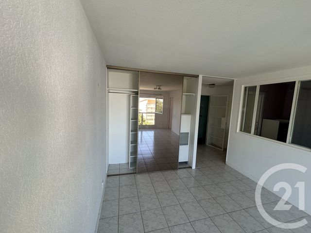 Appartement T1 bis à louer - 2 pièces - 38.1 m2 - LA ROCHELLE - 17 - POITOU-CHARENTES - Century 21 Agence Du Centre Ville