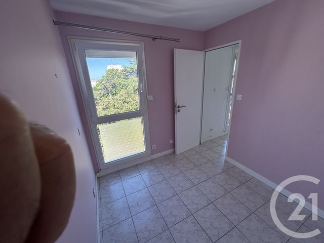 Appartement T1 bis à louer - 2 pièces - 38.1 m2 - LA ROCHELLE - 17 - POITOU-CHARENTES - Century 21 Agence Du Centre Ville