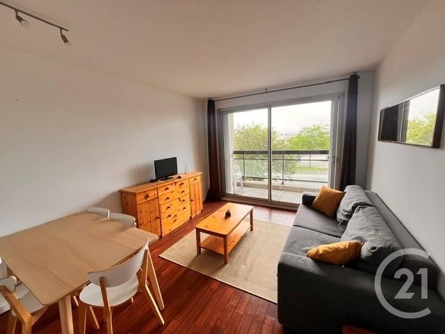 Appartement Studio à louer - 1 pièce - 26.02 m2 - LA ROCHELLE - 17 - POITOU-CHARENTES - Century 21 Agence Du Centre Ville