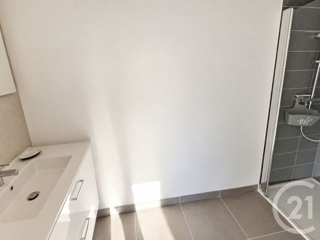 Appartement T4 à vendre - 4 pièces - 85.85 m2 - LA ROCHELLE - 17 - POITOU-CHARENTES - Century 21 Agence Du Centre Ville