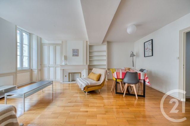 Appartement F2 à louer - 2 pièces - 58.0 m2 - LA ROCHELLE - 17 - POITOU-CHARENTES - Century 21 Agence Du Centre Ville