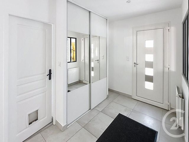 maison à louer - 4 pièces - 115.0 m2 - ST XANDRE - 17 - POITOU-CHARENTES - Century 21 Agence Du Centre Ville