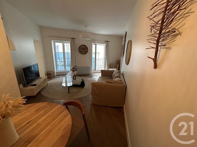 Appartement F2 à louer - 2 pièces - 46.75 m2 - LA ROCHELLE - 17 - POITOU-CHARENTES - Century 21 Agence Du Centre Ville
