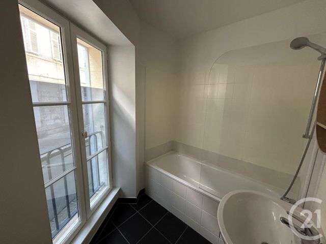 Appartement F2 à louer - 2 pièces - 46.75 m2 - LA ROCHELLE - 17 - POITOU-CHARENTES - Century 21 Agence Du Centre Ville