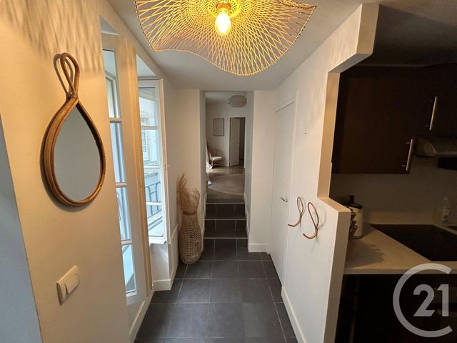 Appartement F2 à louer - 2 pièces - 46.75 m2 - LA ROCHELLE - 17 - POITOU-CHARENTES - Century 21 Agence Du Centre Ville