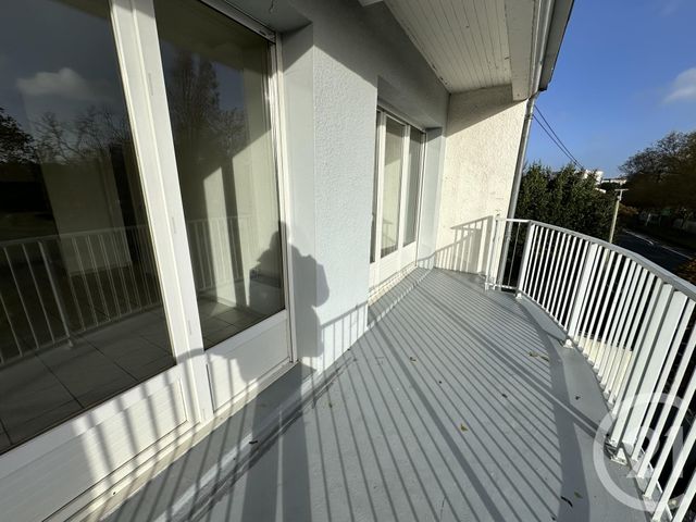 Appartement à louer - 2 pièces - 38.67 m2 - LA ROCHELLE - 17 - POITOU-CHARENTES - Century 21 Agence Du Centre Ville