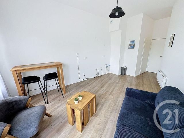 Appartement T1 à louer - 1 pièce - 25.54 m2 - AYTRE - 17 - POITOU-CHARENTES - Century 21 Agence Du Centre Ville