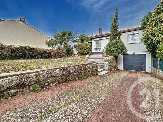 maison à louer - 1 pièce - 12.9 m2 - ROCHEFORT - 17 - POITOU-CHARENTES - Century 21 Agence Du Centre Ville