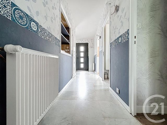 maison à louer - 1 pièce - 16.0 m2 - ROCHEFORT - 17 - POITOU-CHARENTES - Century 21 Agence Du Centre Ville
