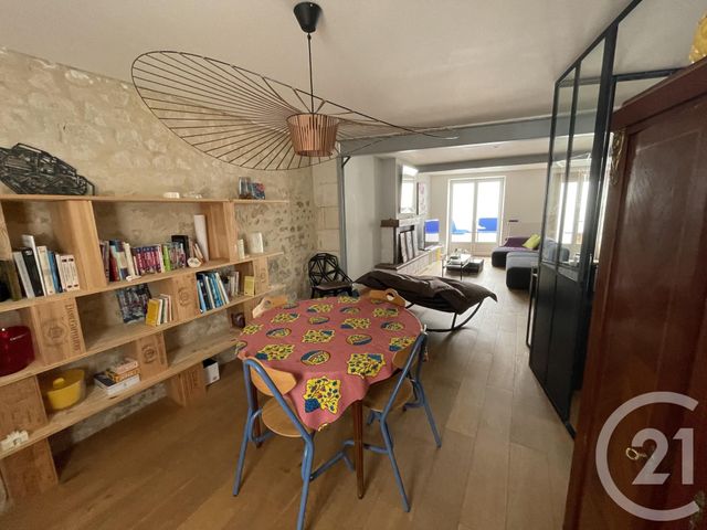 maison à louer - 4 pièces - 16.0 m2 - LA ROCHELLE - 17 - POITOU-CHARENTES - Century 21 Agence Du Centre Ville