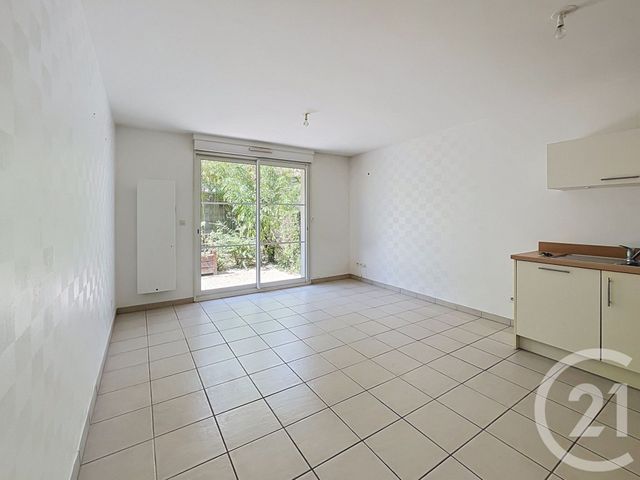 Appartement F3 à vendre - 3 pièces - 52.3 m2 - LA ROCHELLE - 17 - POITOU-CHARENTES - Century 21 Agence Du Centre Ville