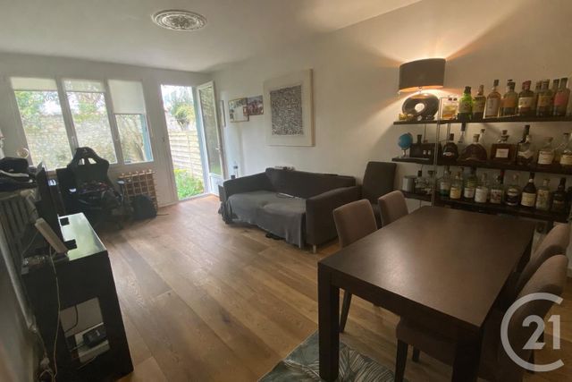 Appartement T1 bis à vendre - 2 pièces - 35.6 m2 - LA ROCHELLE - 17 - POITOU-CHARENTES - Century 21 Agence Du Centre Ville