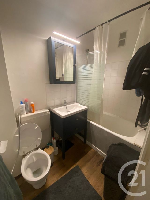 Appartement T1 bis à vendre - 2 pièces - 35.6 m2 - LA ROCHELLE - 17 - POITOU-CHARENTES - Century 21 Agence Du Centre Ville