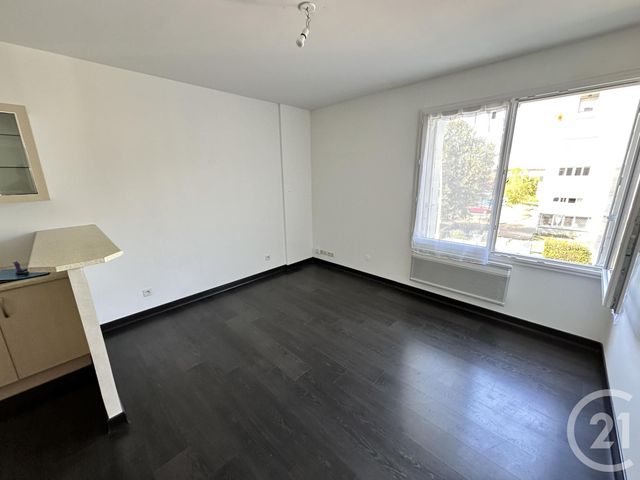 Appartement F2 à louer - 2 pièces - 36.48 m2 - LA ROCHELLE - 17 - POITOU-CHARENTES - Century 21 Agence Du Centre Ville