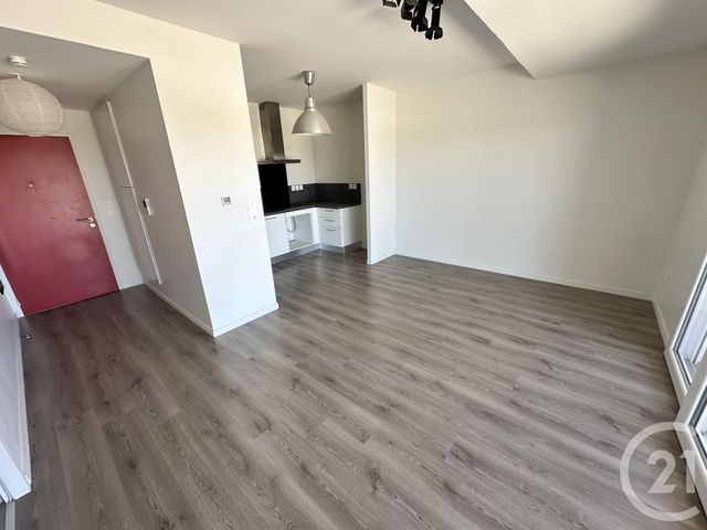 Appartement F3 à louer - 3 pièces - 58.32 m2 - LA ROCHELLE - 17 - POITOU-CHARENTES - Century 21 Agence Du Centre Ville