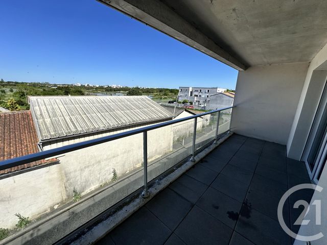 Appartement F3 à louer - 3 pièces - 58.32 m2 - LA ROCHELLE - 17 - POITOU-CHARENTES - Century 21 Agence Du Centre Ville