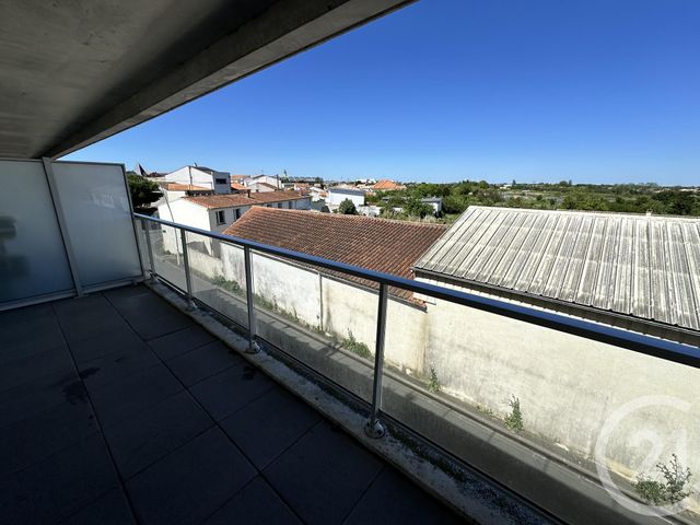 Appartement F3 à louer - 3 pièces - 58.32 m2 - LA ROCHELLE - 17 - POITOU-CHARENTES - Century 21 Agence Du Centre Ville