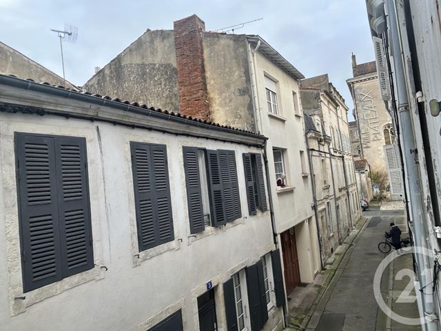 Appartement T4 à louer - 4 pièces - 63.56 m2 - LA ROCHELLE - 17 - POITOU-CHARENTES - Century 21 Agence Du Centre Ville