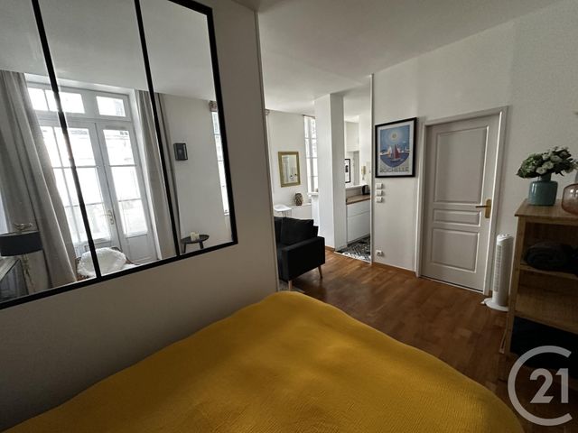 Appartement T1 bis à louer - 2 pièces - 33.35 m2 - LA ROCHELLE - 17 - POITOU-CHARENTES - Century 21 Agence Du Centre Ville