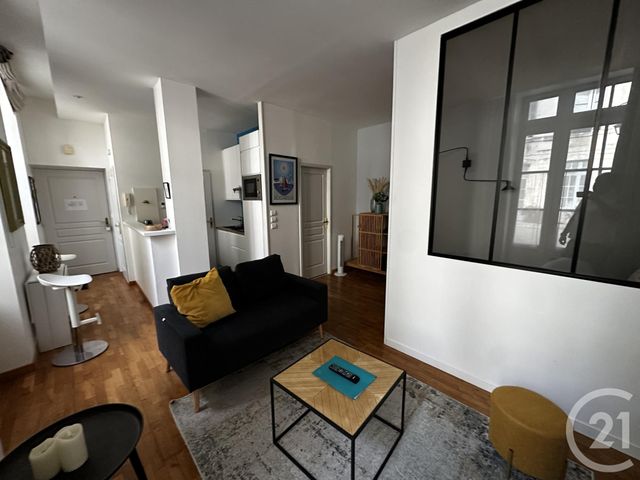 Appartement T1 bis à louer - 2 pièces - 33.35 m2 - LA ROCHELLE - 17 - POITOU-CHARENTES - Century 21 Agence Du Centre Ville