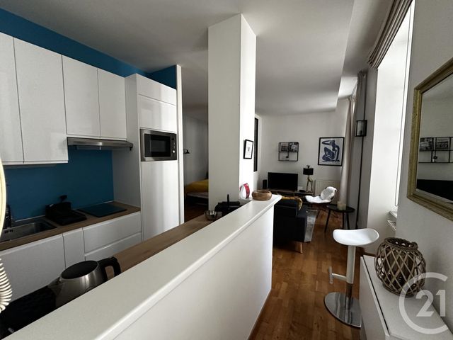 Appartement T1 bis à louer - 2 pièces - 33.35 m2 - LA ROCHELLE - 17 - POITOU-CHARENTES - Century 21 Agence Du Centre Ville